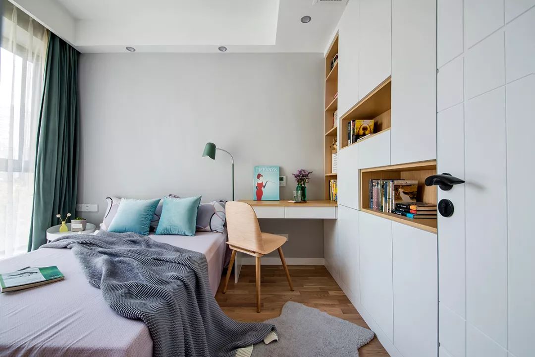 74平的北欧风小户型，全屋刷成灰色，还蛮不错的！