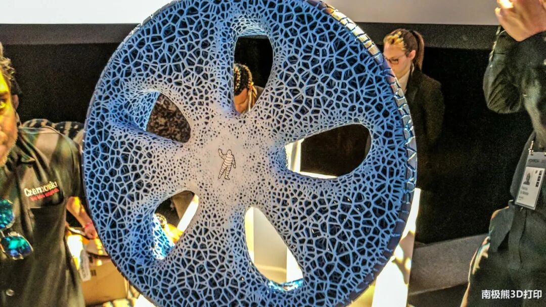 連輪胎都是3D打印的！固特異無充氣輪胎在小巴士Olli測試的圖5