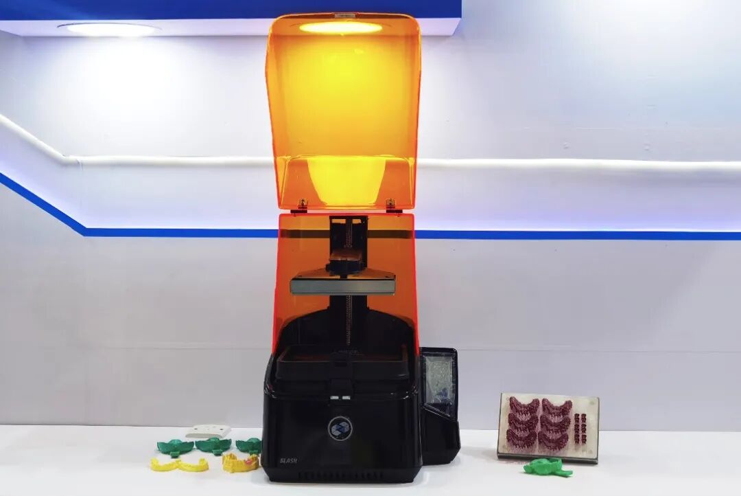 華南口腔展：UNIZ攜3D打印解決方案賦能數字化齒科未來的圖2