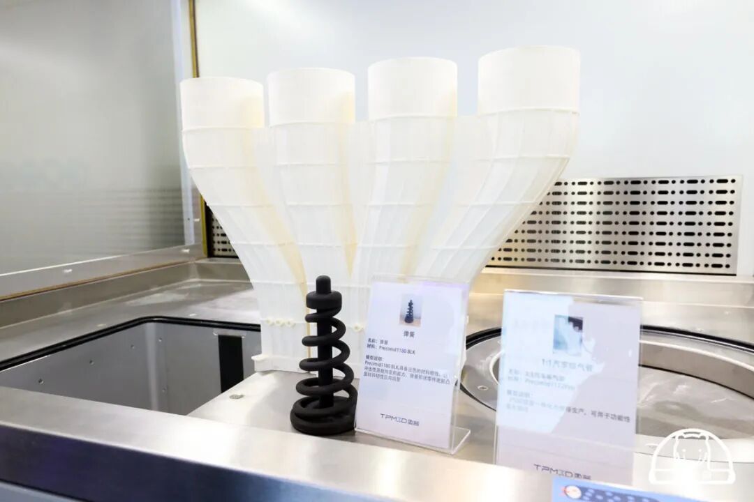 盈普携小型超高温、双激光SLS 3D打印机亮相TCT的图6