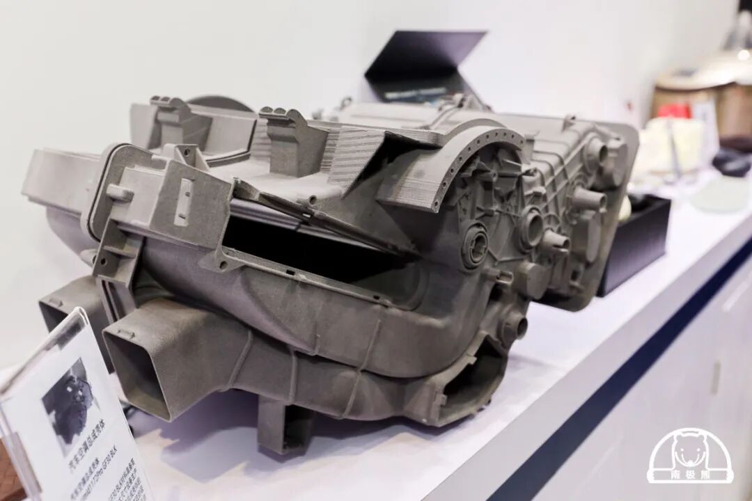 盈普携小型超高温、双激光SLS 3D打印机亮相TCT的图7