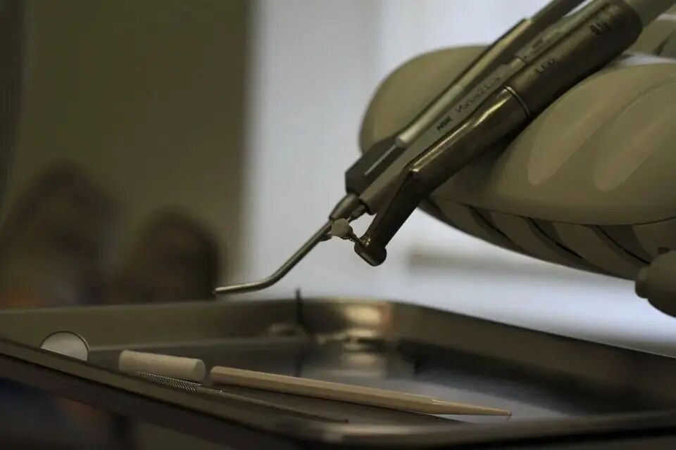 为什么口腔叫手机看牙时被收取“手机消毒费”，有必要吗？_https://www.jmylbn.com_新闻资讯_第9张