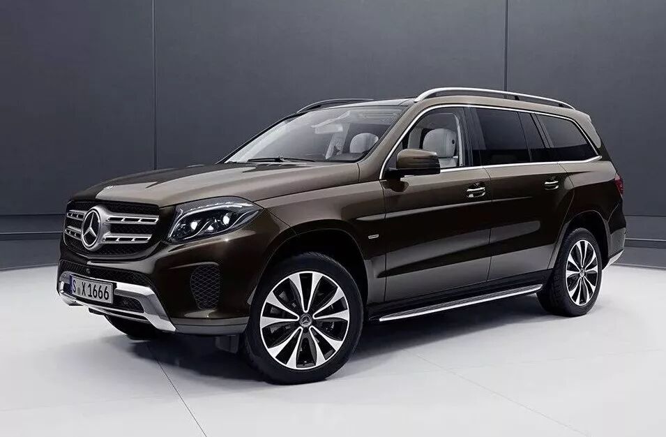 gls是奔驰旗舰suv车型,拥有第三排座椅和巨型车身尺寸.
