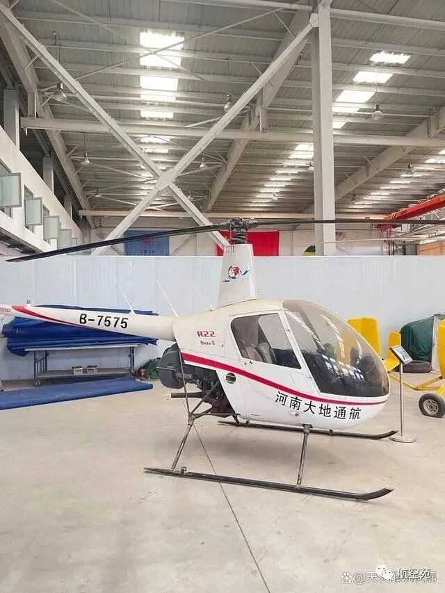 直升飞机多少钱一架?_飞机直升飞机_直升飞机几块钱