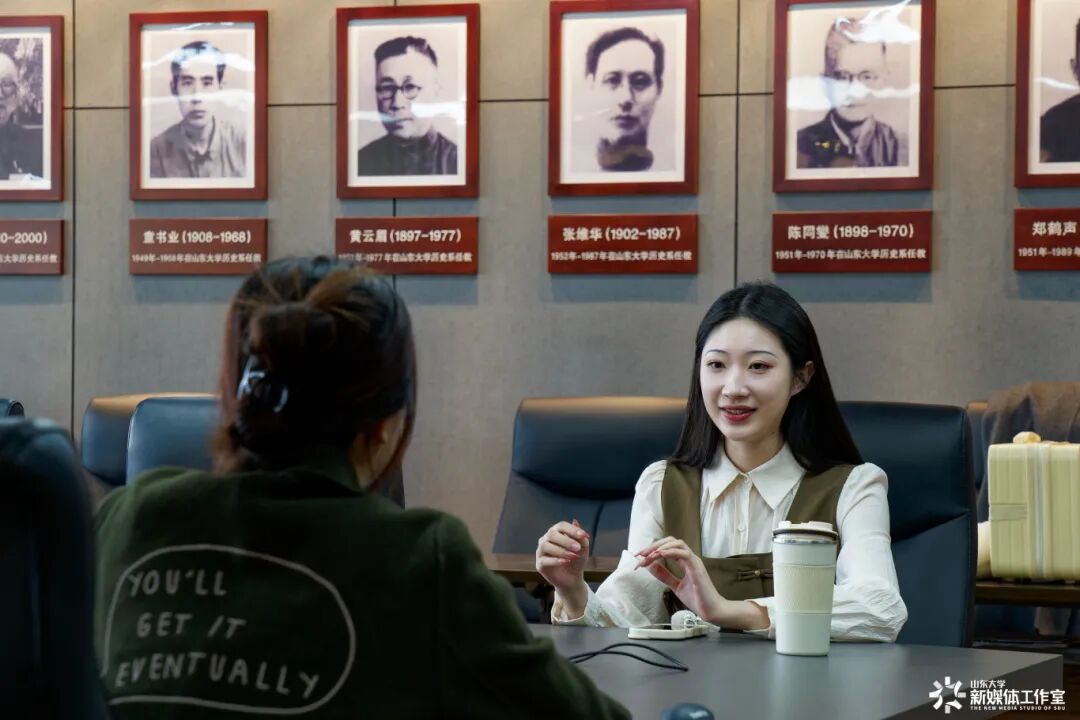 站上中国诗词大会的舞台她是姜艺