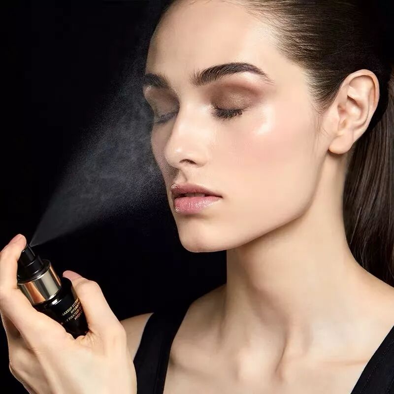 喷雾定妆水使用方法_定妆喷雾的正确使用方法_喷雾定妆正确方法使用顺序