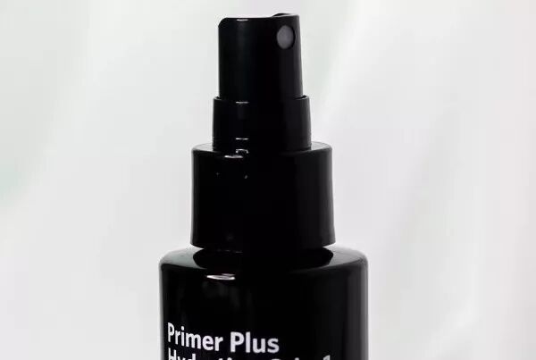 定妆喷雾的正确使用方法_喷雾定妆正确方法使用顺序_喷雾定妆水使用方法