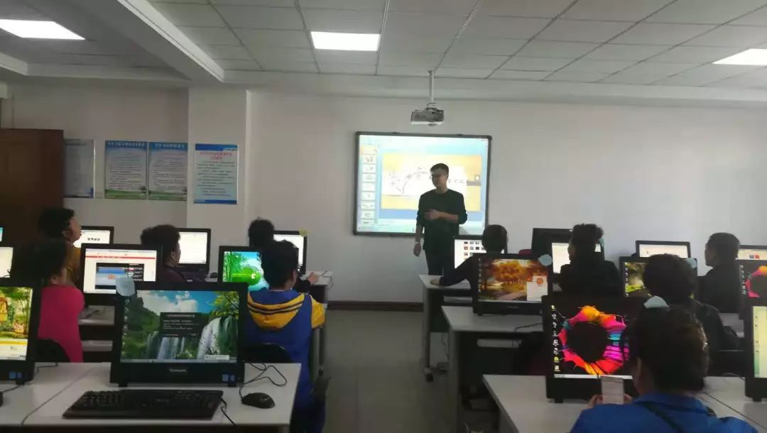 西崗區北京街道北崗社區老年電腦培訓班開課啦 科技 第1張