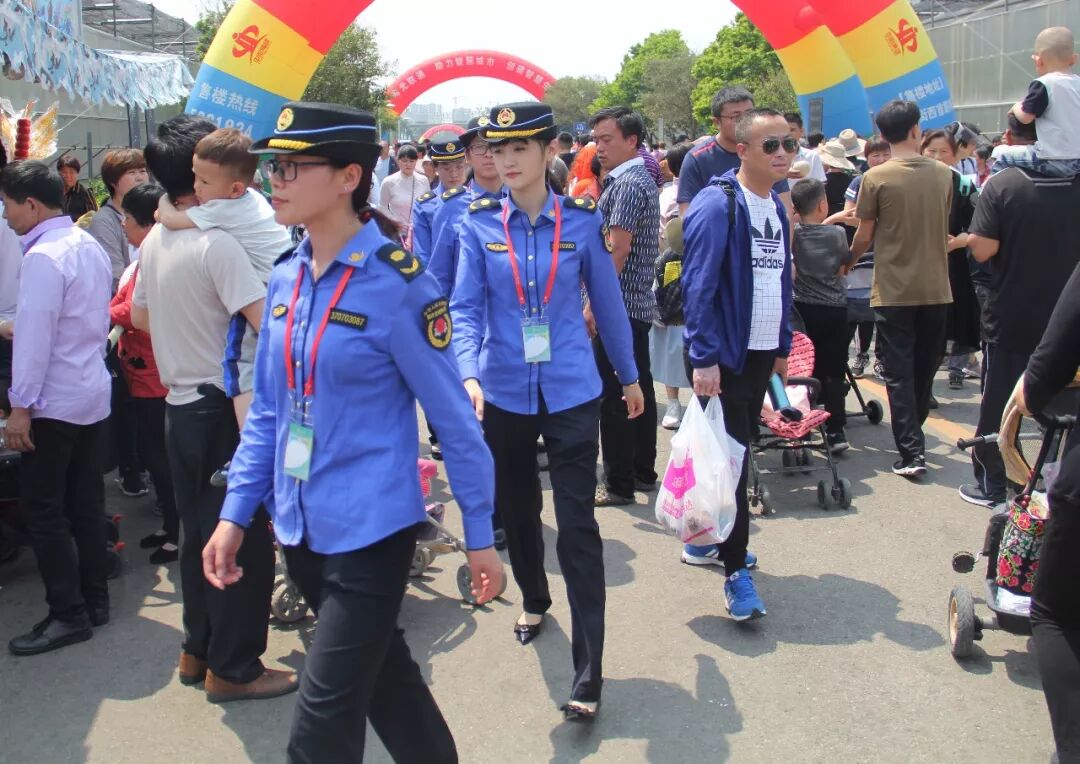 综合行政执法局会展执勤一个月 好事做了一箩筐