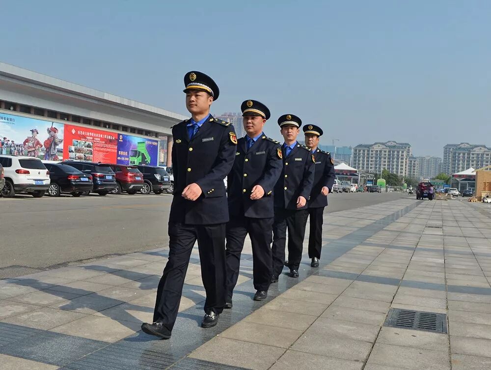 综合行政执法局会展执勤一个月 好事做了一箩筐