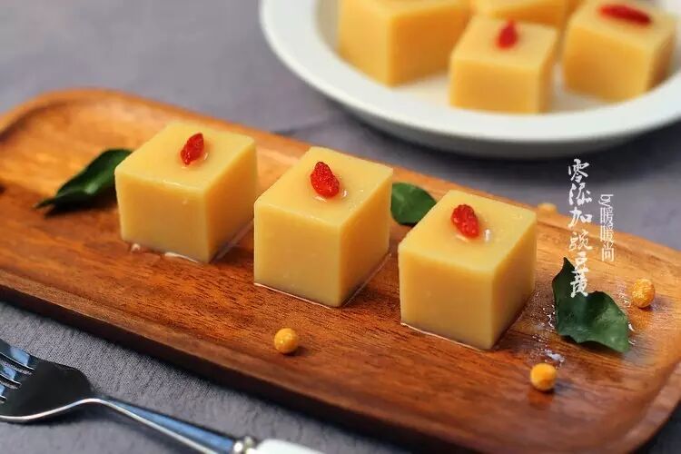 细腻如玉清甜绵密的传统老北京小吃!| 豌豆黄