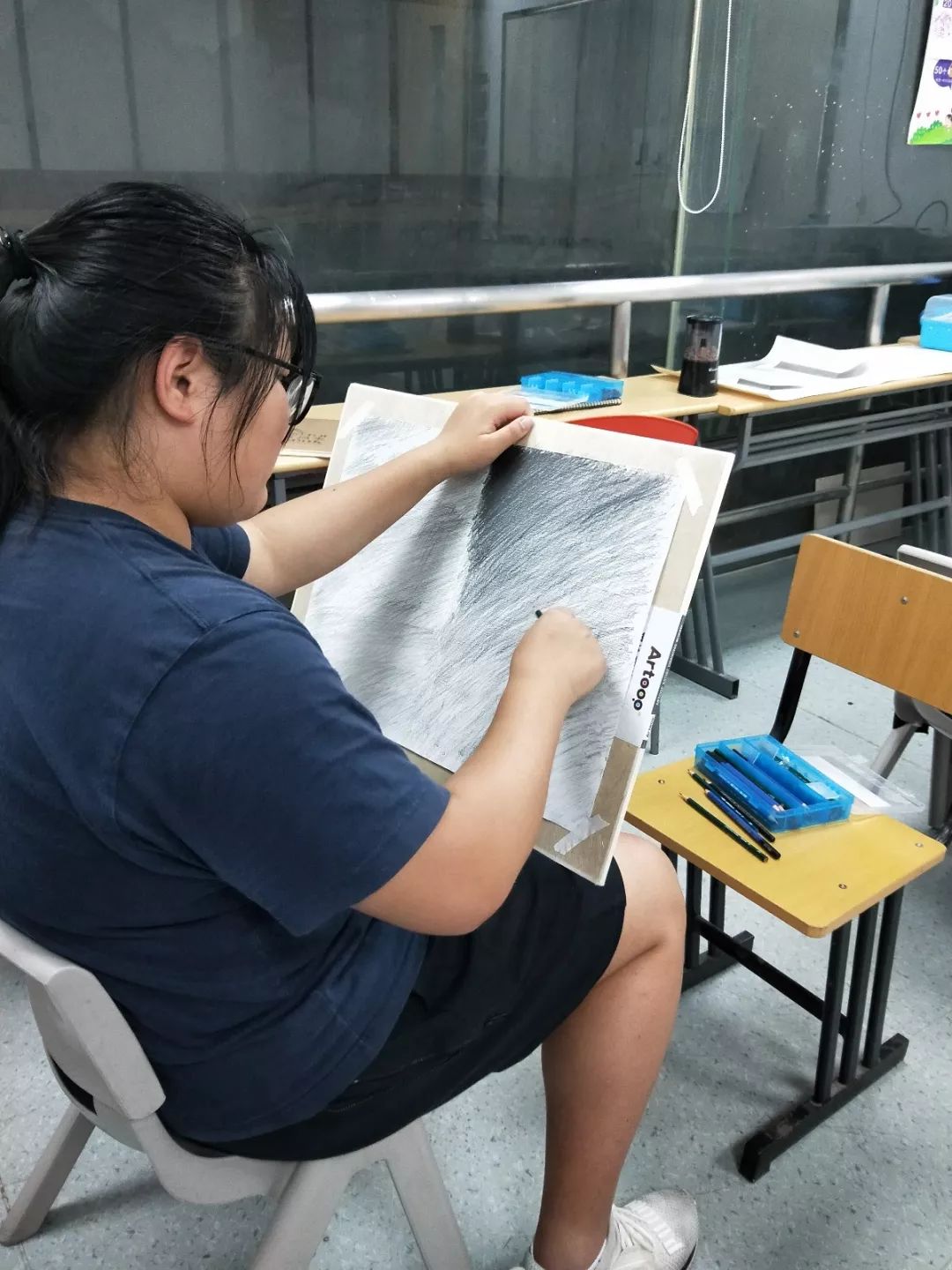 从“零”到“一”，走进线条与明暗的世界！思源七月暑假素描班结业啦！