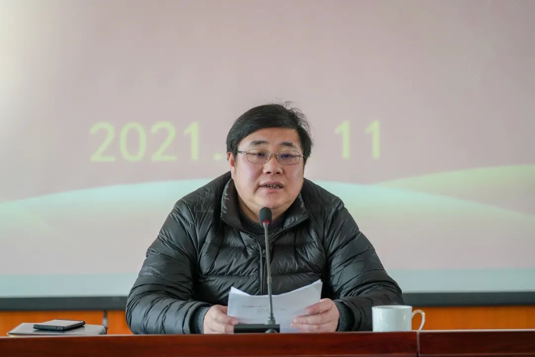 共商发展共话未来新塘街道党工委书记郑建明向退休干部通报2020年工作