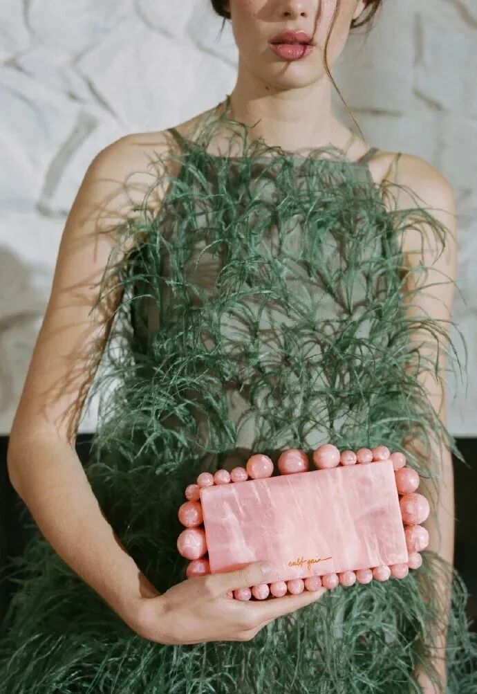 別搶優衣庫聯名了！這些另類的夏日穿搭，回頭率高多了 時尚 第19張