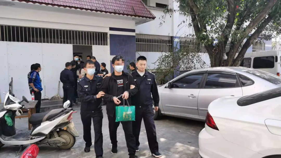 湖南警方远征中缅边境,逮捕10名偷渡缅甸人员