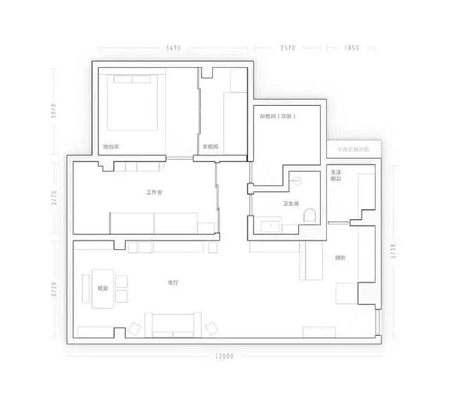 装修时，老公坚持主卧不买床，入住后才体会到好处