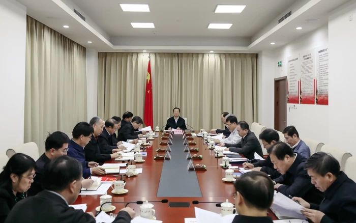 农业农村部召开党组会议:要认真汲取生猪生产大幅下滑的教训,把生猪稳产保供作为农业工作的重中之重 农业农村部召开党组会议:要认真汲取生猪生产大幅下滑的教训,把生猪稳产保供作为农业工作的重中之重