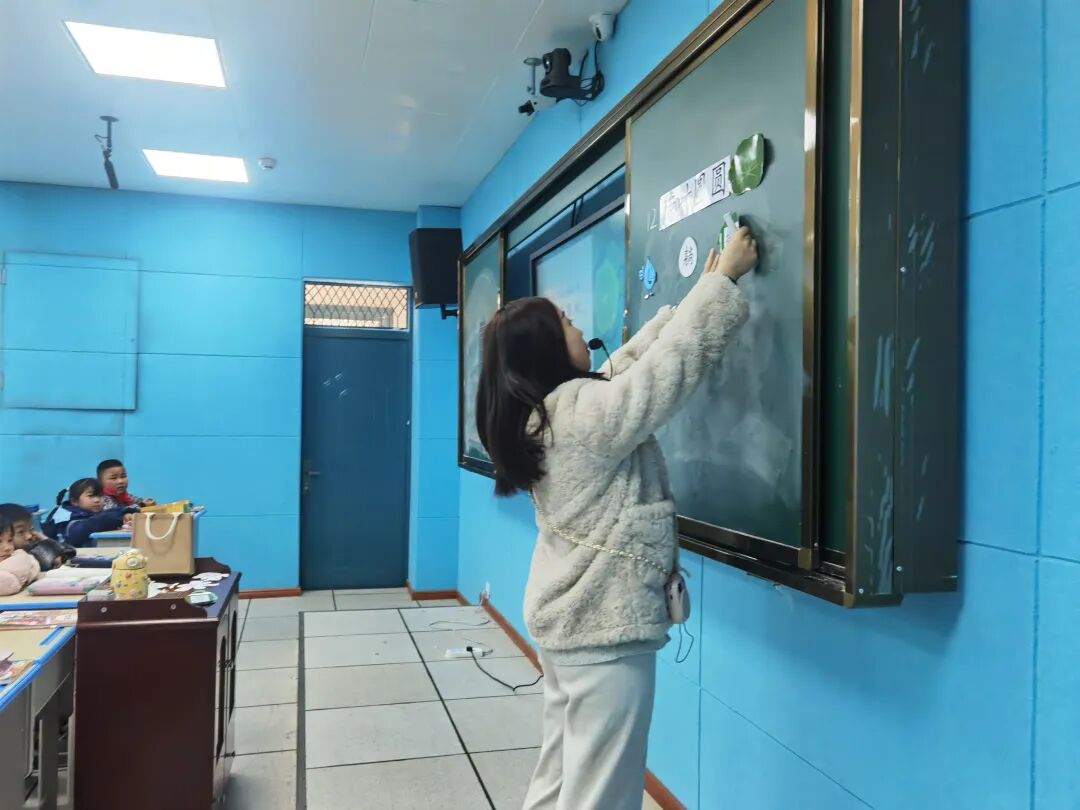 荷叶圆圆图片_荷叶圆圆图片简笔画_荷叶圆圆图片素材