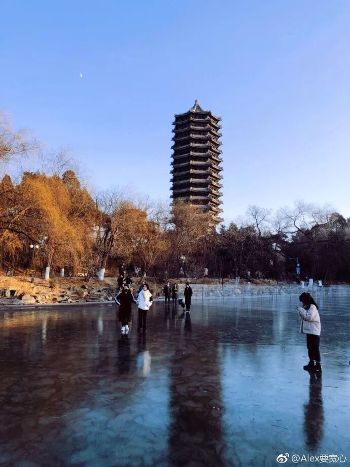 北京大学新媒体研究院_北大新媒体研究院与新传的区别_新媒体研究所