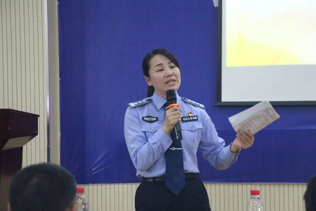 武汉警官职业学院女生图片