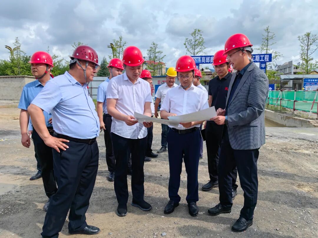 沈建通调研重点项目建设及城市内涝治理工作-湄潭县