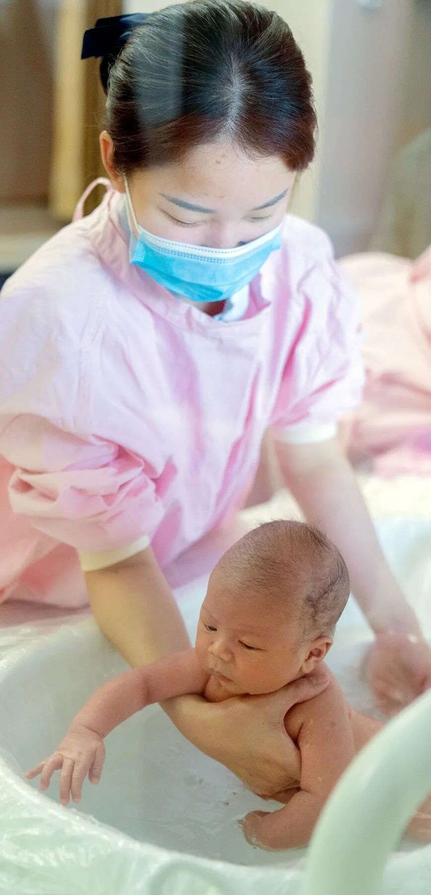 月靚月子會(huì)所_一般月子會(huì)所多少錢一個(gè)月_靚會(huì)所月子月嫂多少錢