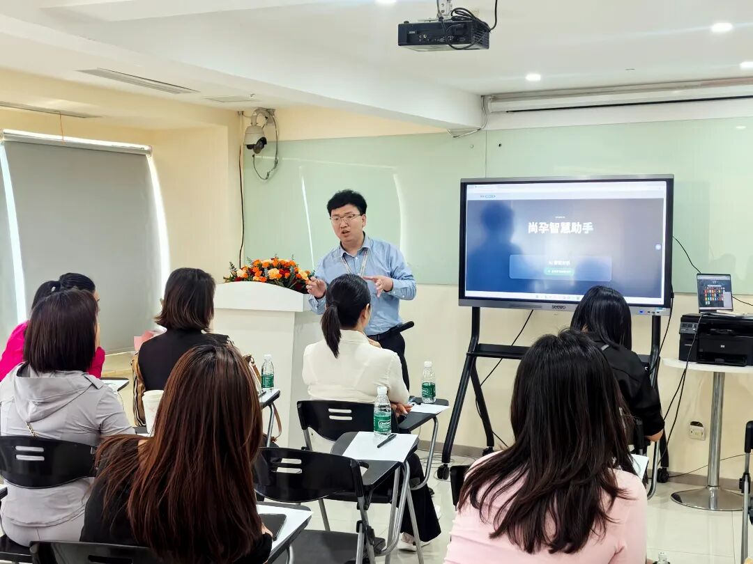 为什么医疗设备这么贵于重庆，“医”见未来 ｜ 首家尚孕智慧医疗产康体验中心开放暨品鉴会圆满举行_https://www.jmylbn.com_新闻资讯_第7张