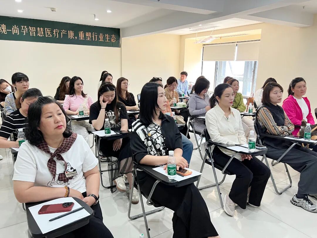 为什么医疗设备这么贵于重庆，“医”见未来 ｜ 首家尚孕智慧医疗产康体验中心开放暨品鉴会圆满举行_https://www.jmylbn.com_新闻资讯_第1张