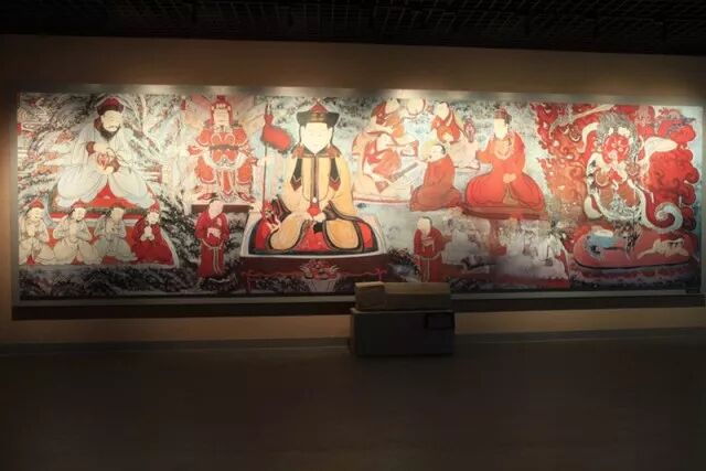 站(或东河汽车站)出发到萨拉齐站下车,换乘当地出租车到敕勒川博物馆