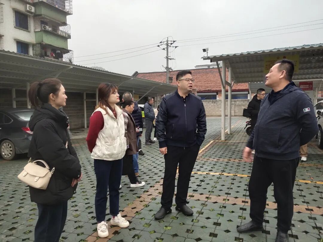 副区长吴捷到社区协调矛盾纠纷化解 - 鱼峰动态 - 广西柳州市鱼峰区