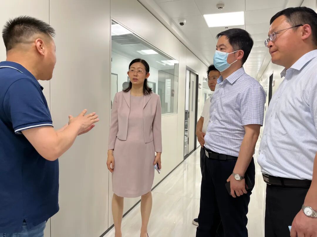 宜昌市副市长张金安莅临景深公司调研,西陵区区委常委,副区长王巍陪同