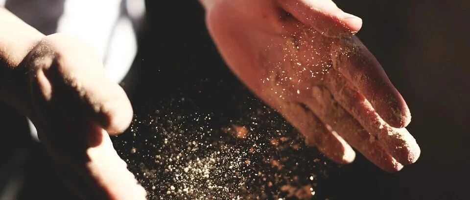 出汗是为了防止手滑；寒潮的原因是什么？｜今日涨知识