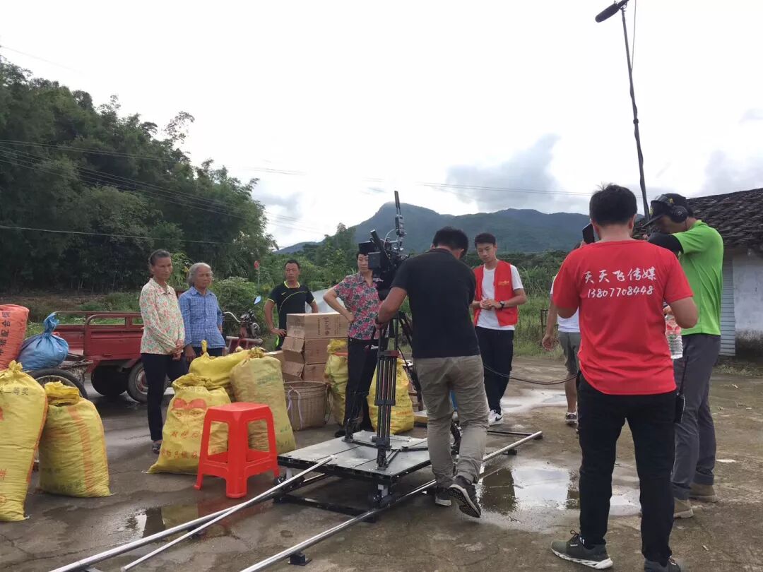 【投票进行时】天天飞传媒两部微电影作品成功入围践行社会主义核心价值观微电影大赛！(图3)