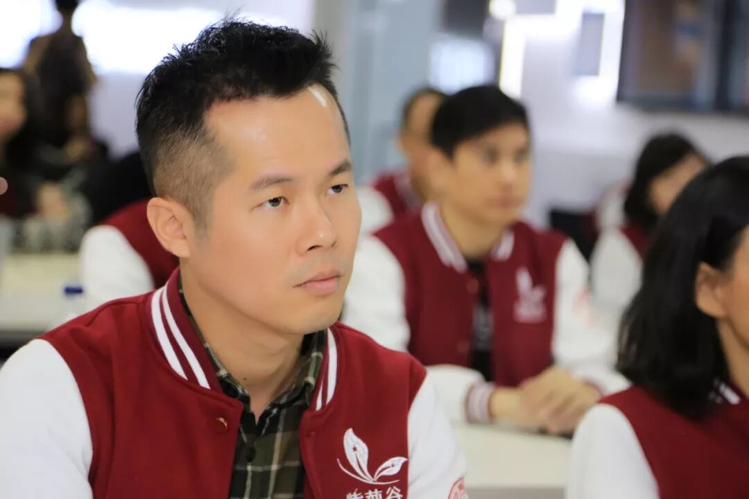 一个人要活得多用力，才能活成自己喜欢的样子