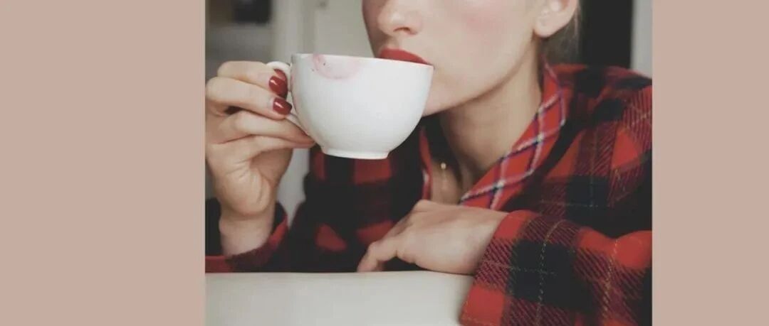 生活或许需要有一点，几十块就能买到的肤浅小快乐...