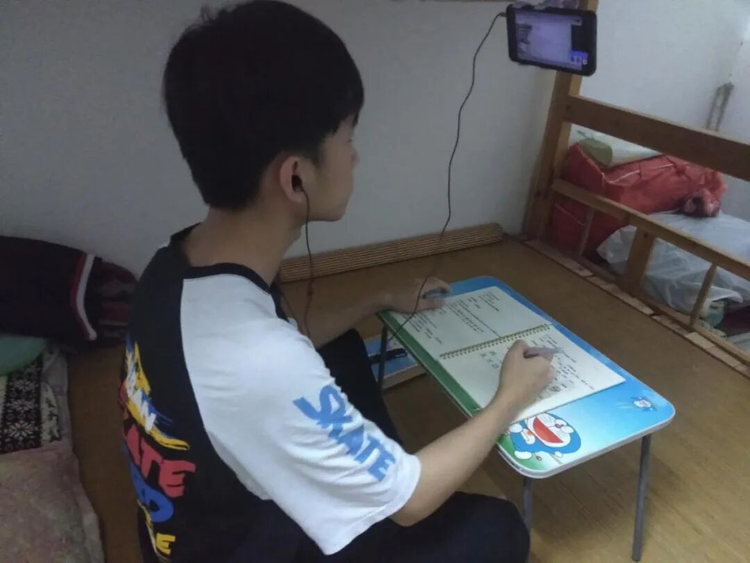 学校概况(图25)