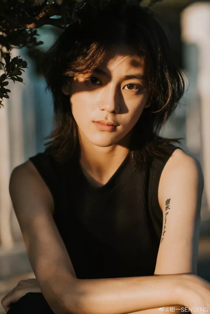 撞脸小栗旬、彭于晏、易烊千玺…竟然是女生？（组图） - 17