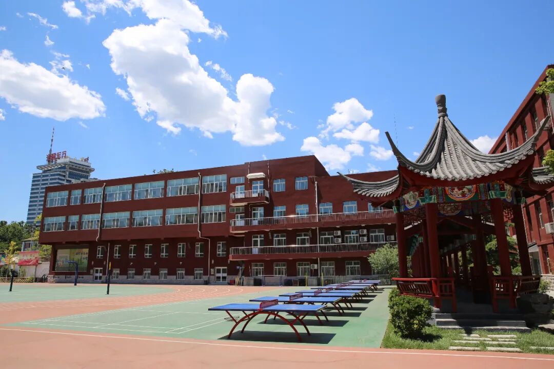 春天里我们一起看校园首都师大二附中微学堂32