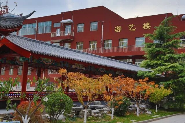 欢迎报考首都师大二附中高中部!