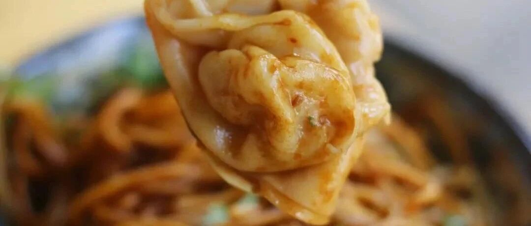 就在车站边!这碗美食太勾魂,宁波的这家街边小馆,天天有人排队等位!