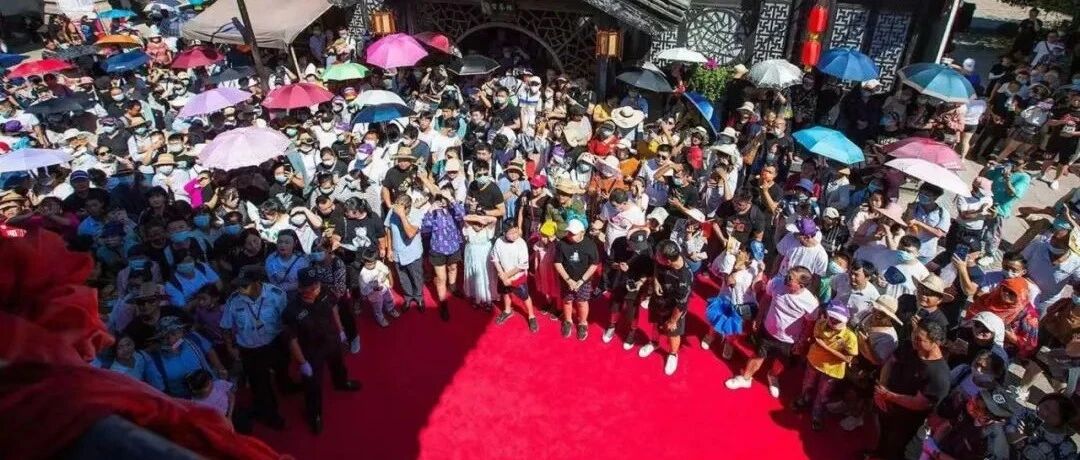 人从众叕！宁波这些地方全是人！一景区紧急通知：限流，暂停售票…