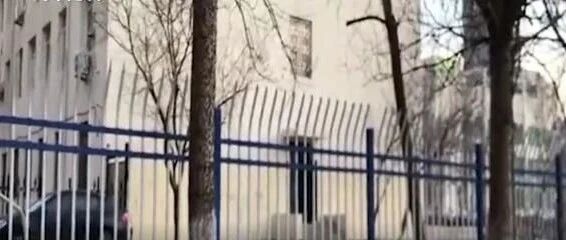 情况属实！涉事教师停职，其丈夫被行拘！