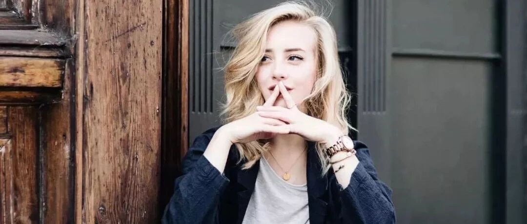 风衣+平底鞋大火，巨美巨有气质！