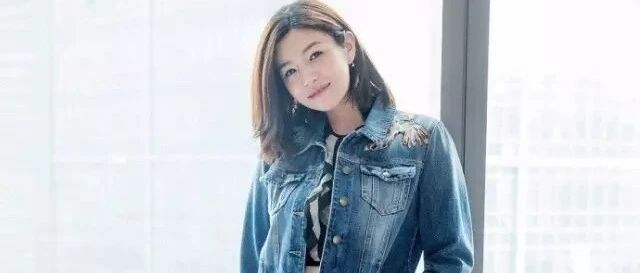 牛仔外套和连衣裙就是这春季节的“王炸”组合！