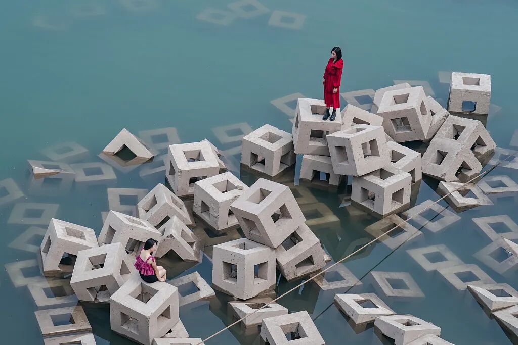 这些游客“自创”的重庆打卡点，本地人追着求攻略！