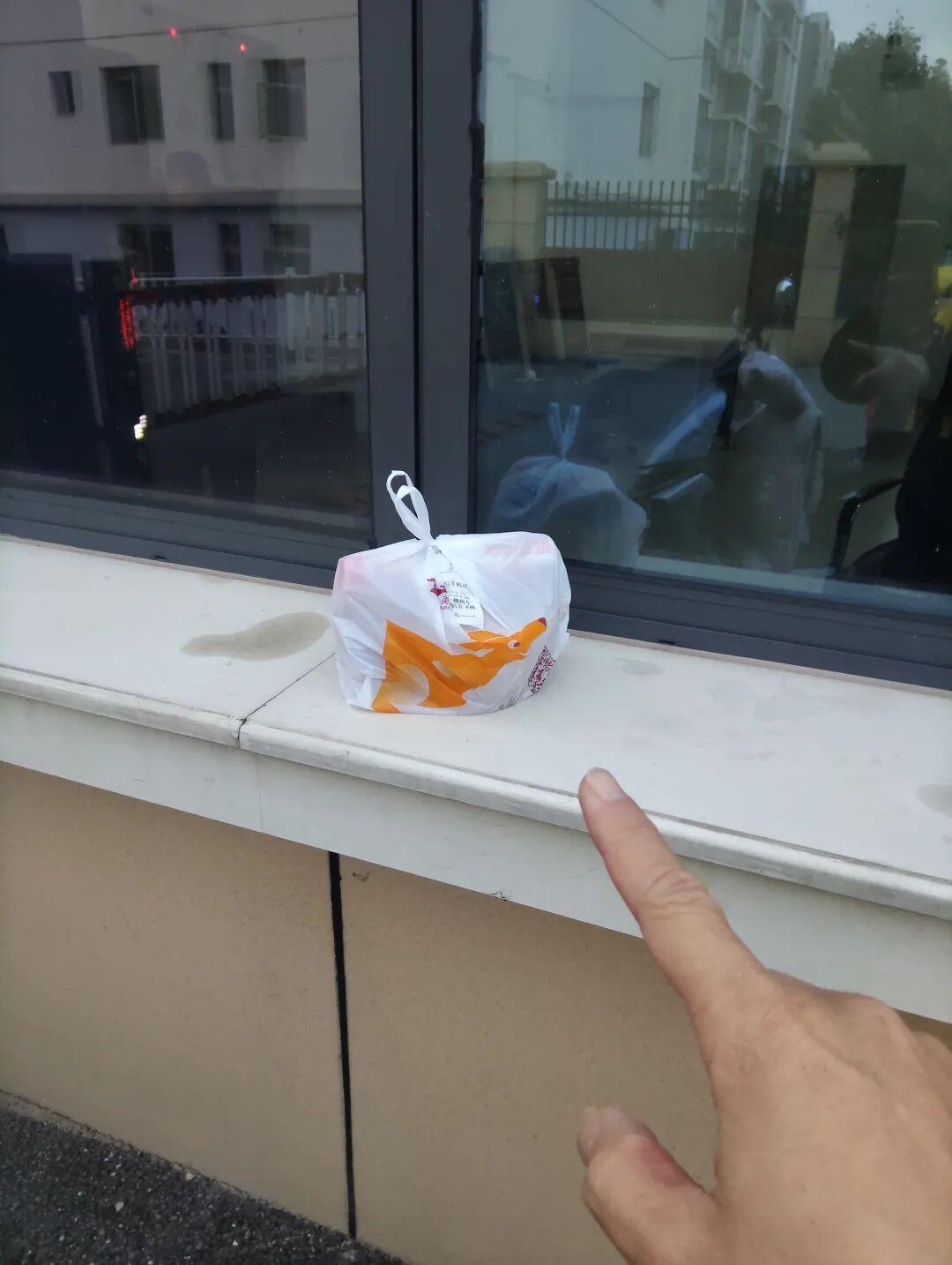 送外卖是美团好还是饿了么好