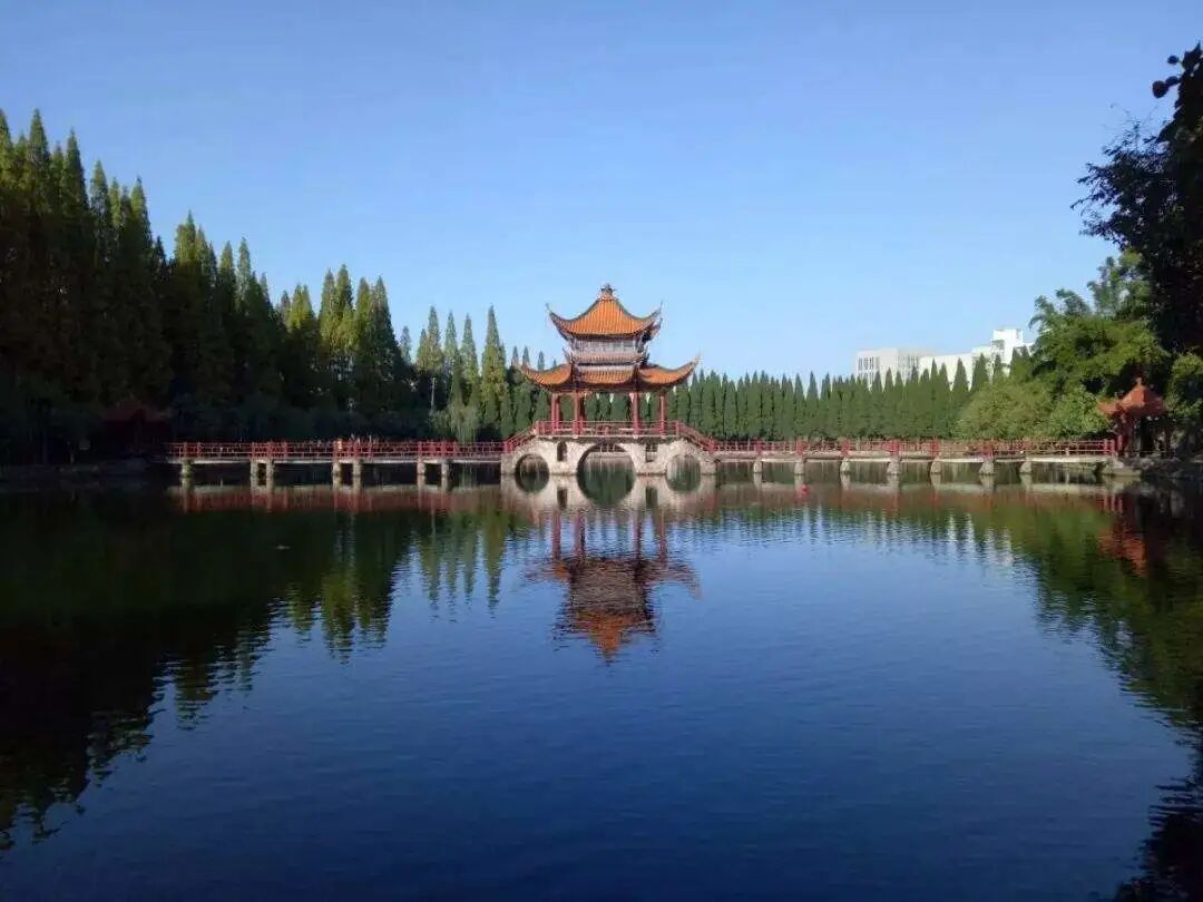 井冈山大学创办于1958年,是江西省人民政府和教育部共同重点支持建设