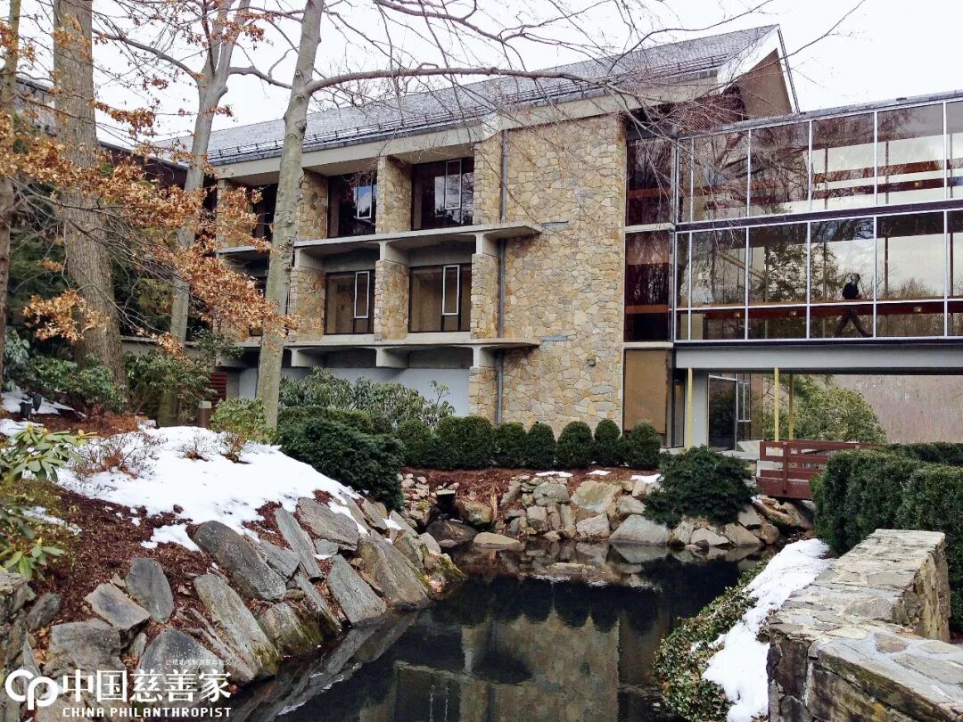 橋水基金創(chuàng)始人的慈善算法：捐錢與賺錢同樣復(fù)雜