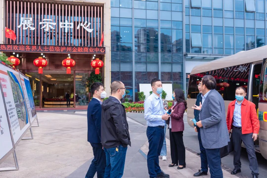 决战四季度 大干一百天 | 泸州市人大常委会调研佳乐集团(图1)