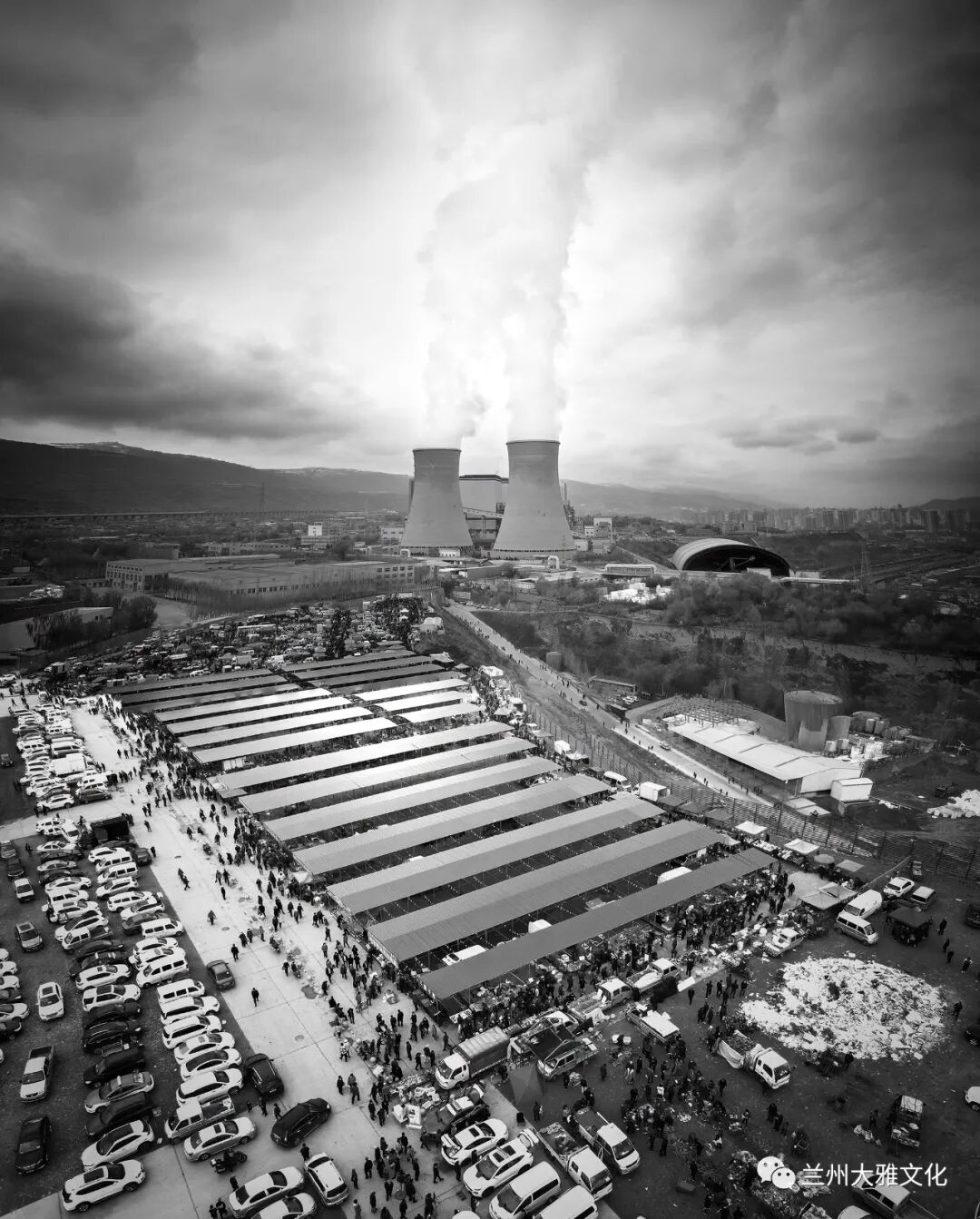 2021年4月4日.七里河天畅物流园地摊市场.蒸蒸日上.